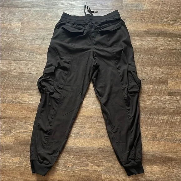 Lululemon Athletica Dance Studio Relaxed-Fit Mid-Rise Cargo jogger - Picture 2 of 2